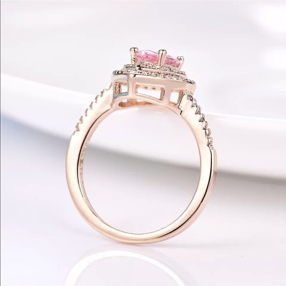 Size 10- 🤗18k gold pink sapphire ring - Picture 3 of 5